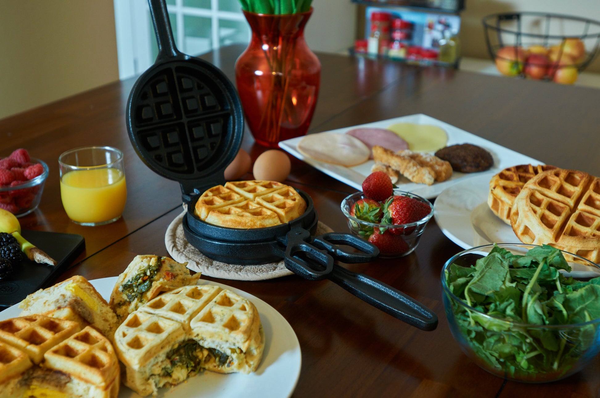 Wonderffle - Stuffed Waffle Iron, Belgian Waffle Maker, Dual Nonstick Pans,  Cool-to-the-Touch Handles, Gas and Electric Stovetop Compatible Waffle